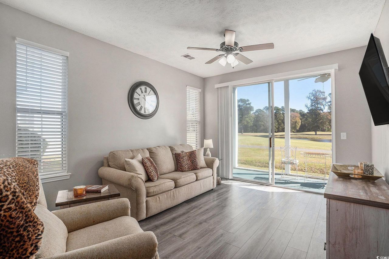 650 River Oaks Dr. Photo 11