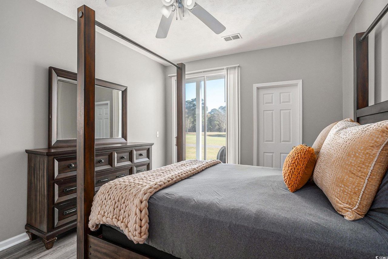 650 River Oaks Dr. Photo 15