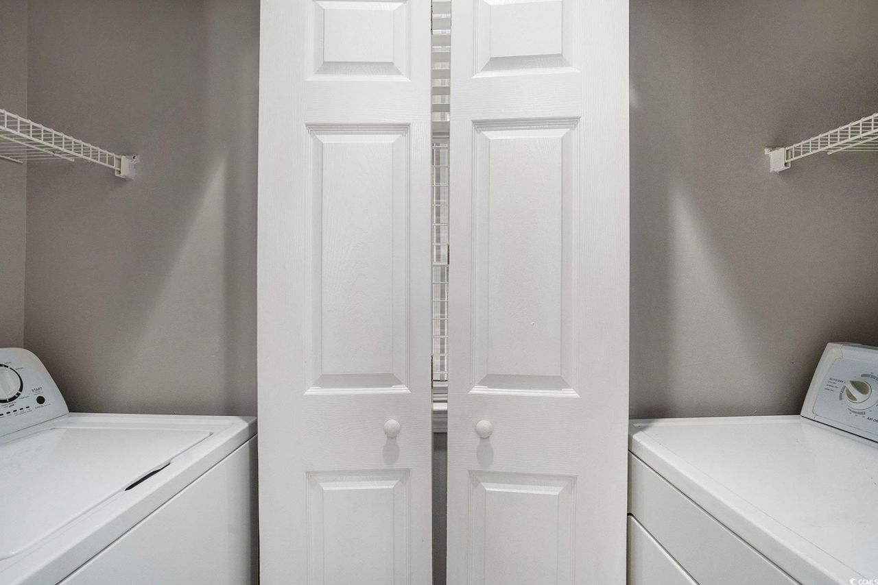 650 River Oaks Dr. Photo 6