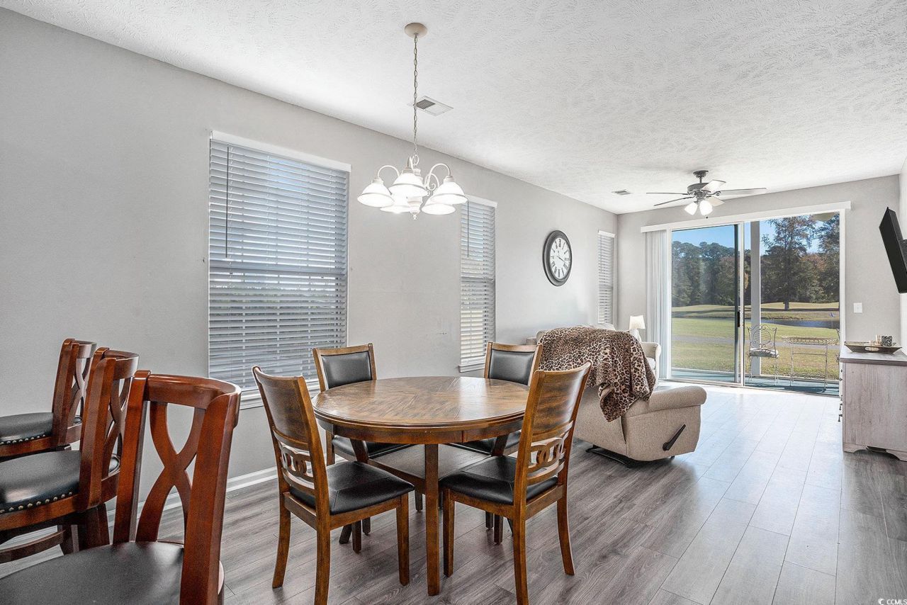 650 River Oaks Dr. Photo 8