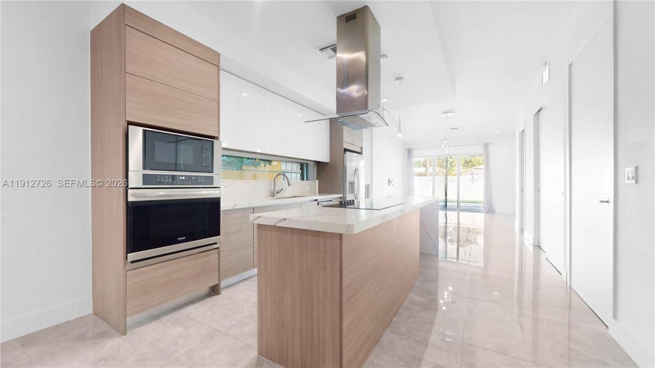 3461 SW 25th St #a, Miami, FL 33133 Photo