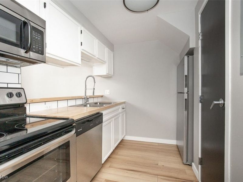 1133 W 9th Street, Unit 321, Cleveland, OH 44113 Photo 8