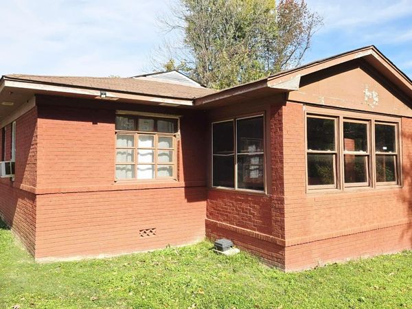 1330 S PARKWAY AVE E, Memphis, TN 38106