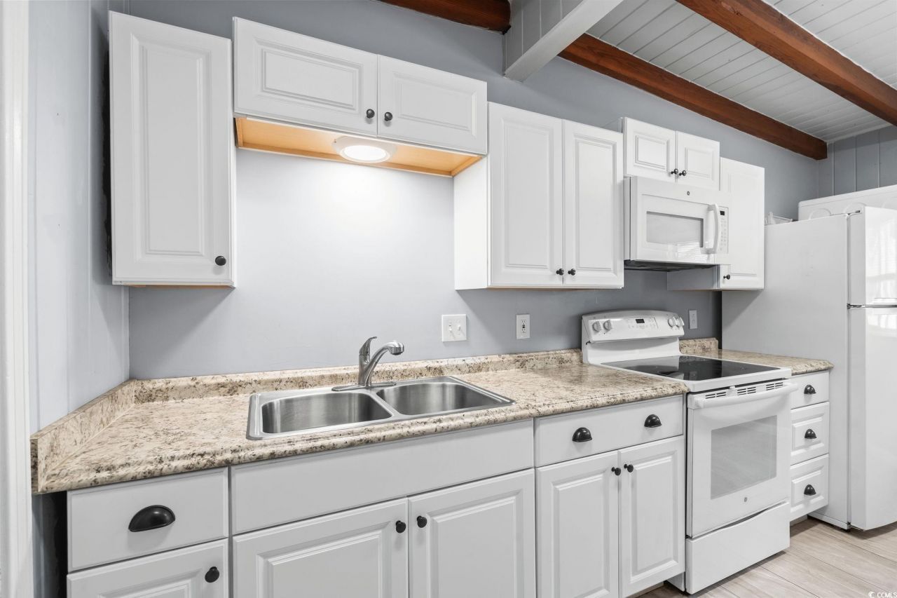 3402 Turner St. Photo 8