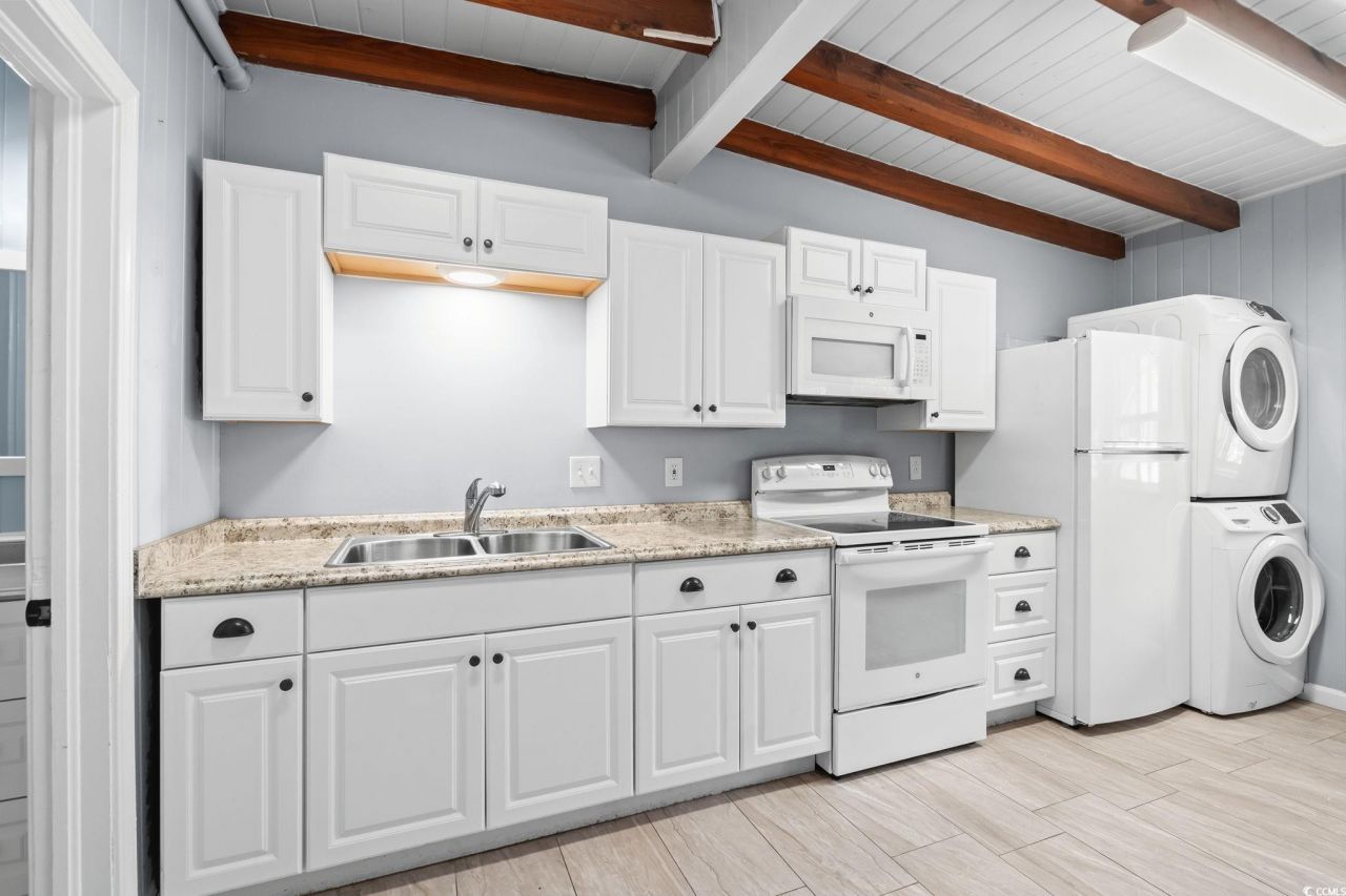 3402 Turner St. Photo 9