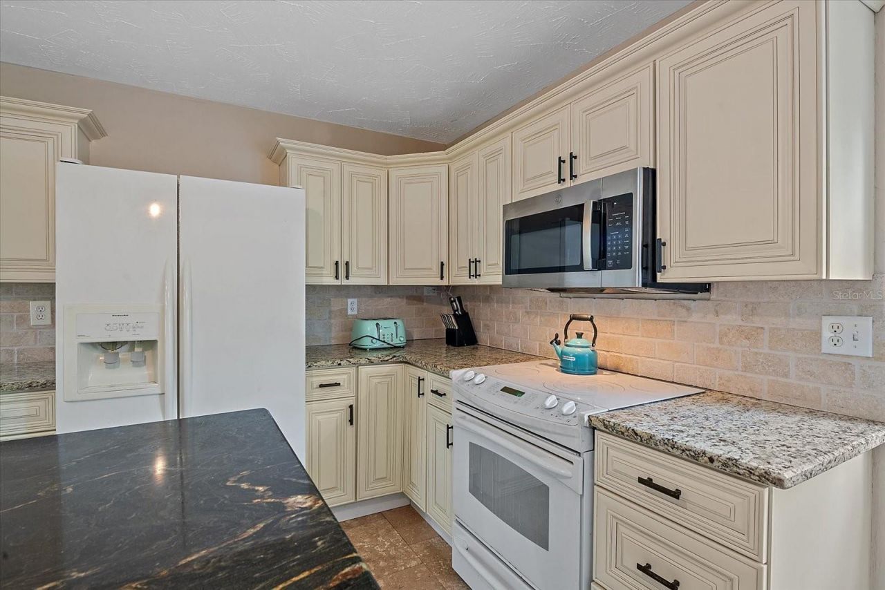 2313 Loma Linda Street, Sarasota, FL 34239 Photo