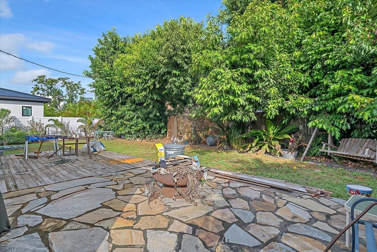 2313 Loma Linda Street, Sarasota, FL 34239 Photo