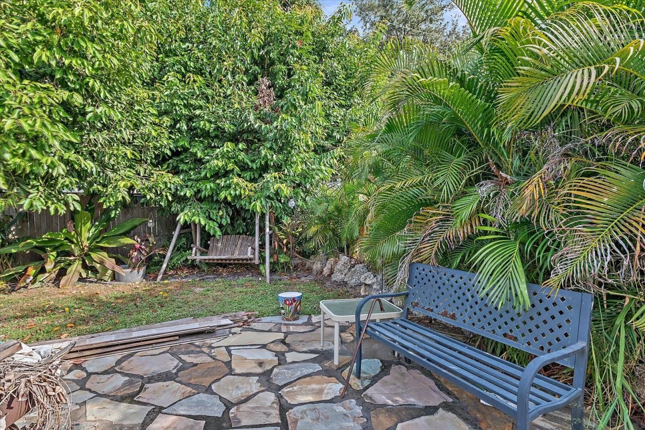 2313 Loma Linda Street, Sarasota, FL 34239 Photo