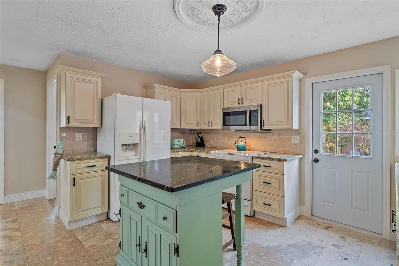 2313 Loma Linda Street, Sarasota, FL 34239 Photo