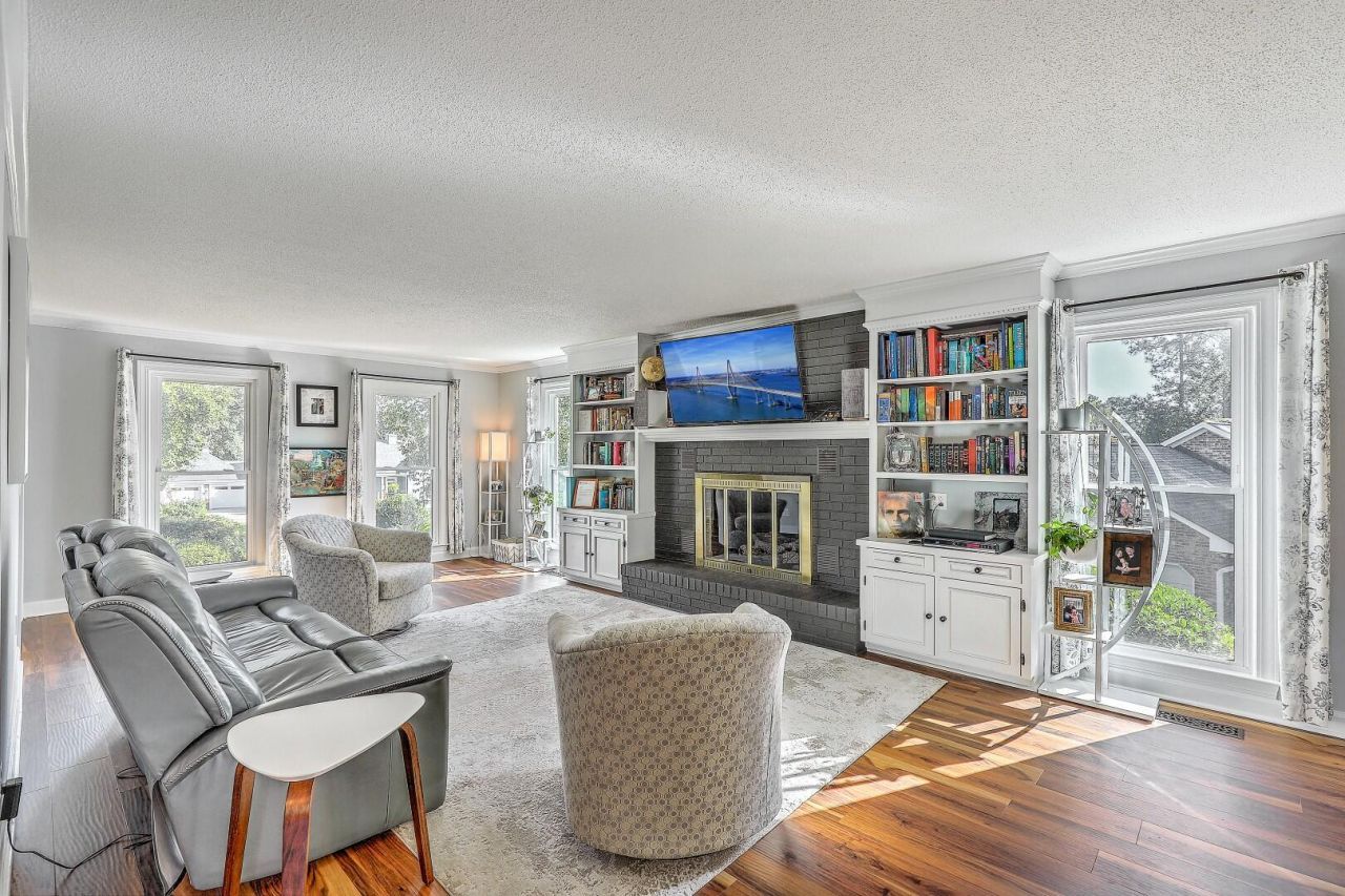 106 Santee Cooper Annex Photo 15