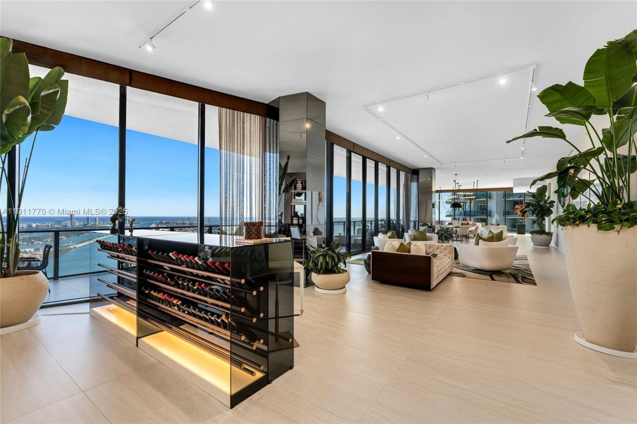 1000 Biscayne Blvd, Unit 5101, Miami, FL 33132 Photo