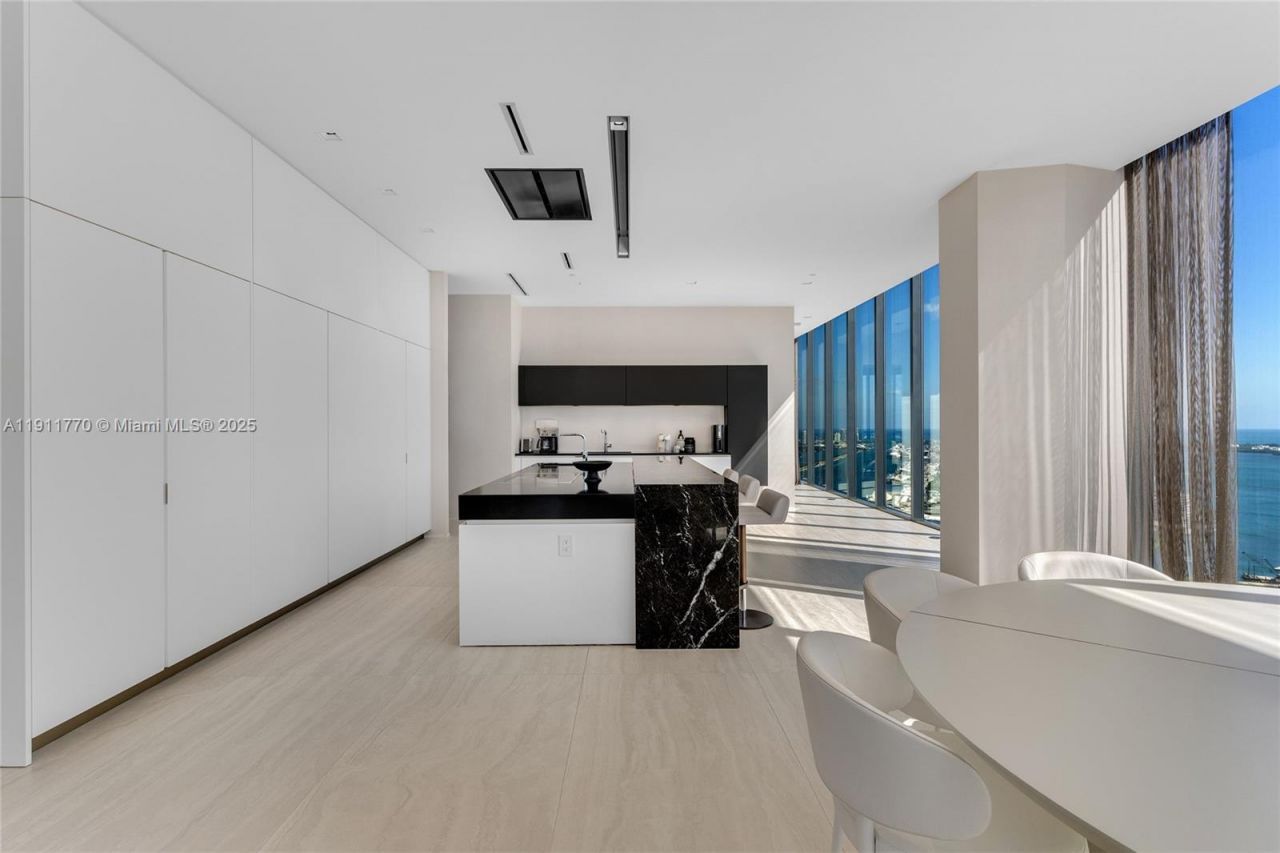 1000 Biscayne Blvd, Unit 5101, Miami, FL 33132 Photo