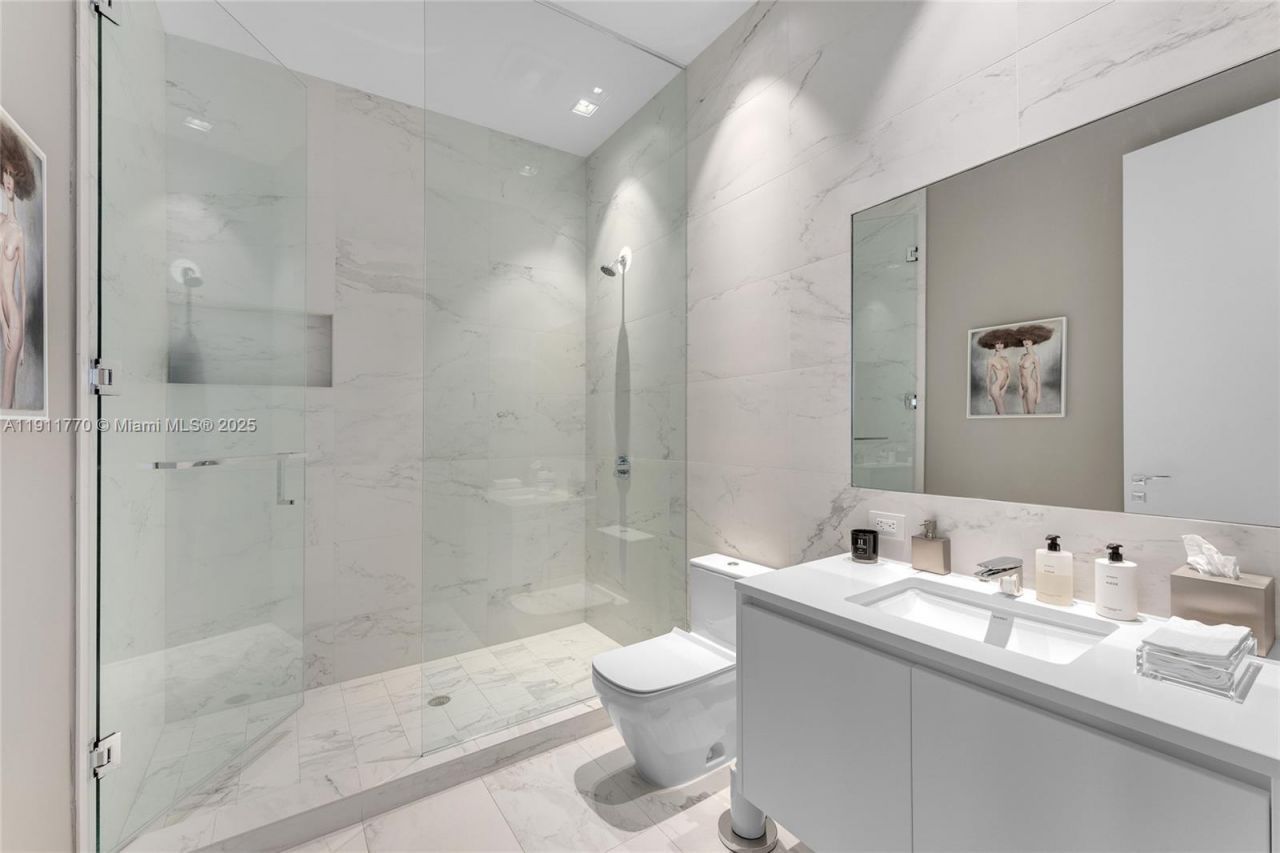 1000 Biscayne Blvd, Unit 5101, Miami, FL 33132 Photo