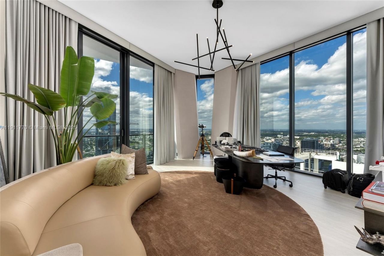 1000 Biscayne Blvd, Unit 5101, Miami, FL 33132 Photo