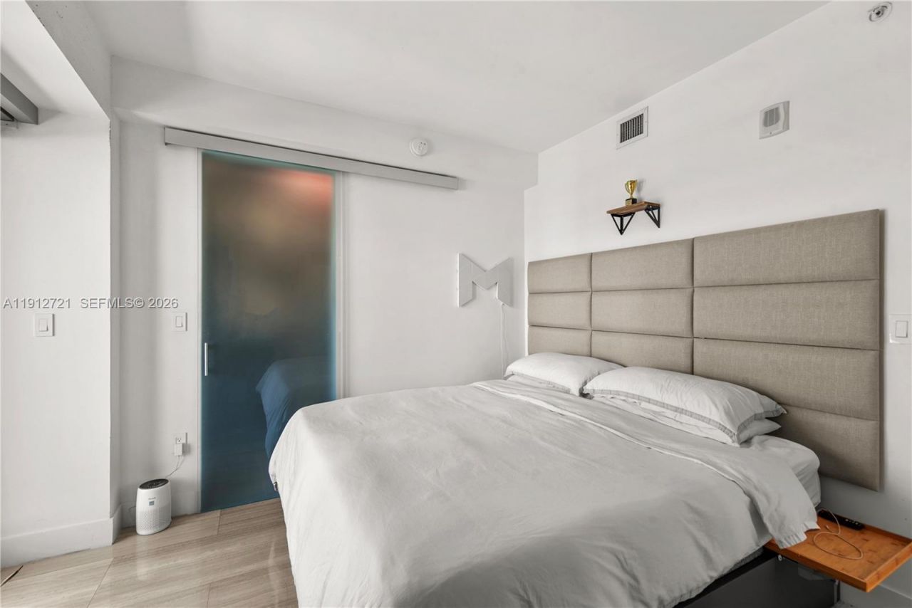 1451 Brickell Avenue, Unit 1706, Miami, FL 33131 Photo