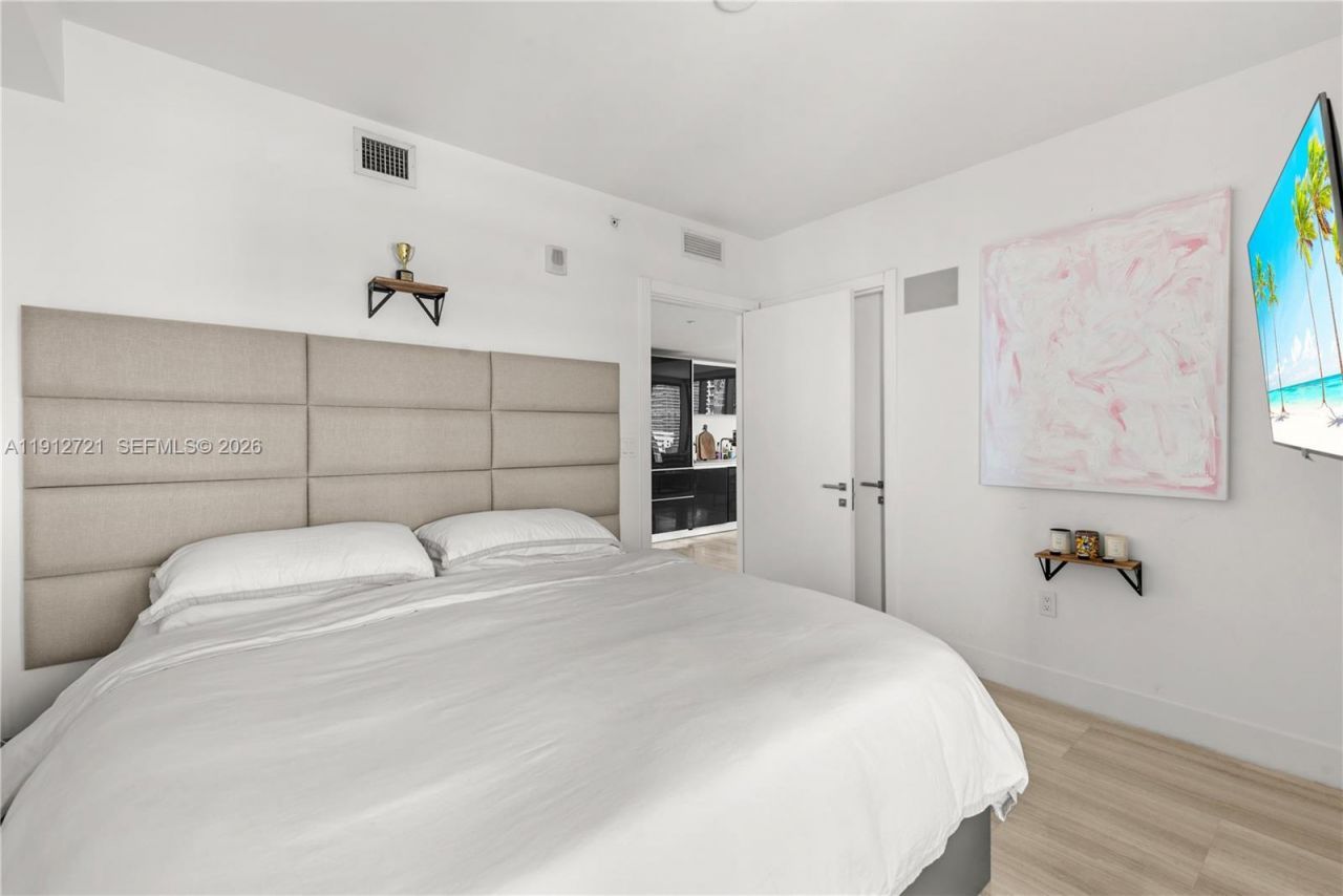 1451 Brickell Avenue, Unit 1706, Miami, FL 33131 Photo