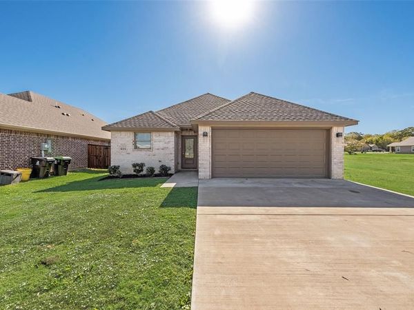 625 Copenhavr Street, Pilot Point, TX 76258