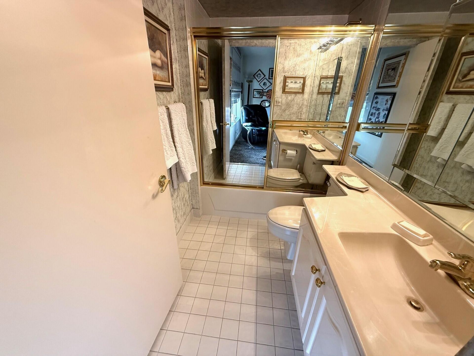 7564 Regency Lake Drive, Unit 702, Boca Raton, FL 33433 Photo