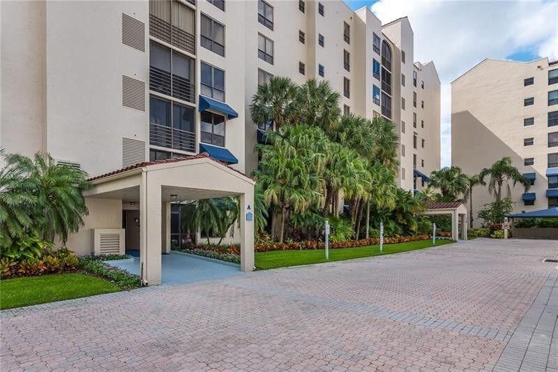 7564 Regency Lake Drive, Unit 702, Boca Raton, FL 33433 Photo