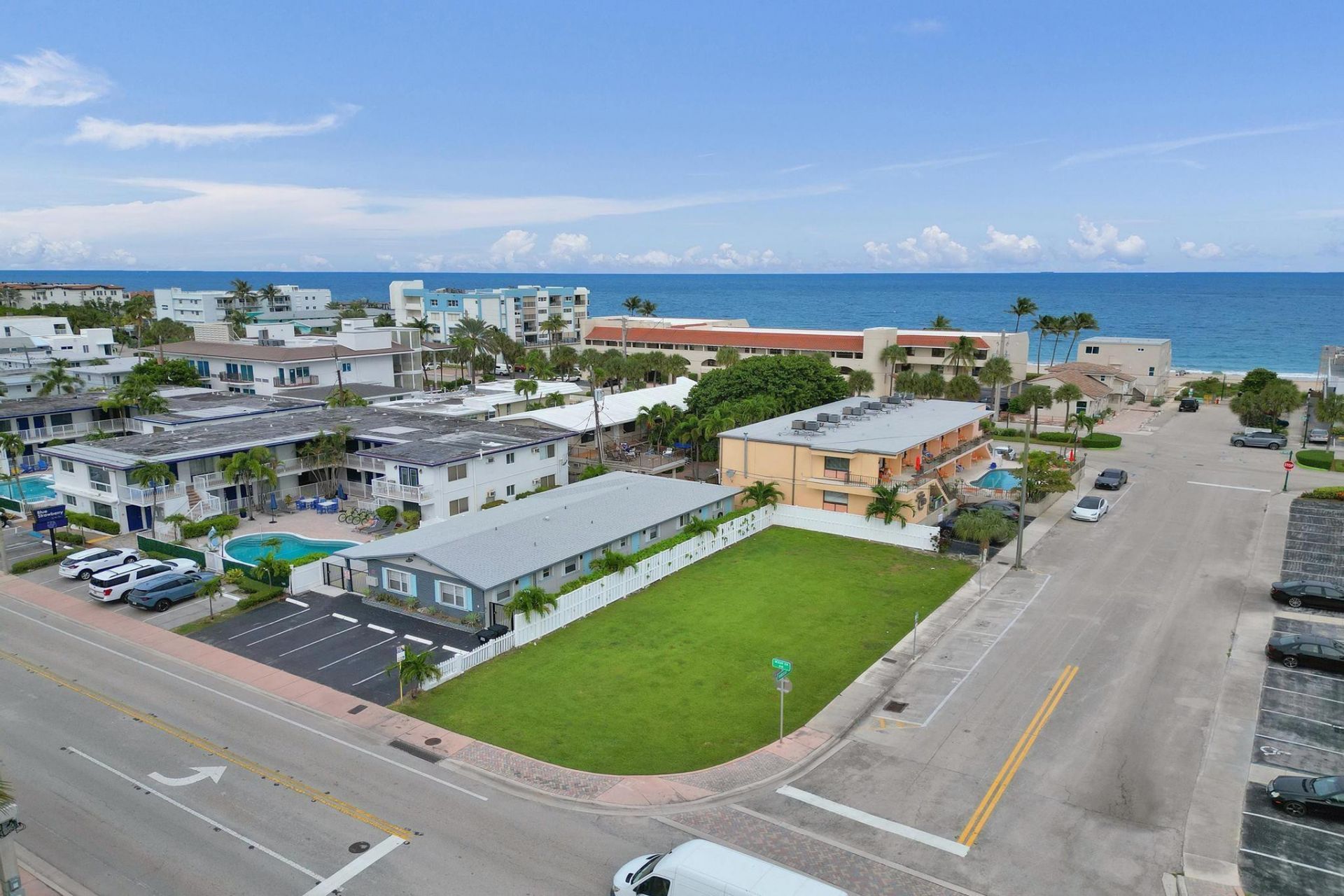 4200 N Ocean Drive, Lauderdale by the Sea, FL 33308 Photo