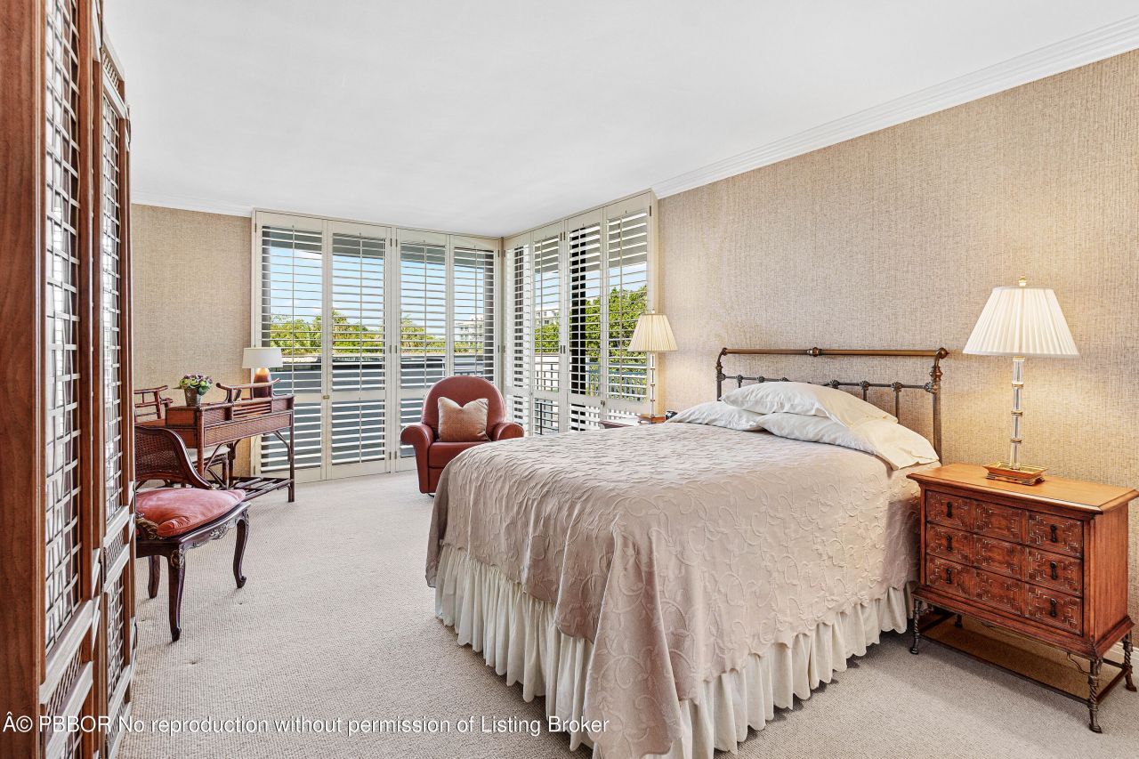 2580 S Ocean Boulevard, Unit 1C2, Palm Beach, FL 33480 Photo