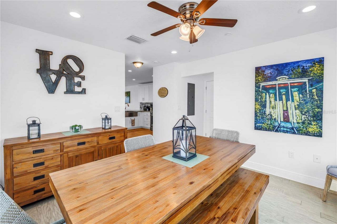 100 Windrush Boulevard, Unit 1, Indian Rocks Beach, FL 33785 Photo