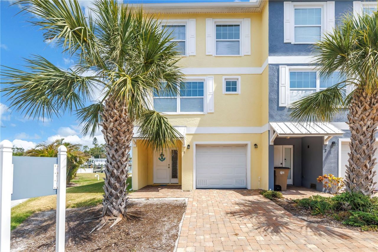 100 Windrush Boulevard, Unit 1, Indian Rocks Beach, FL 33785 Photo
