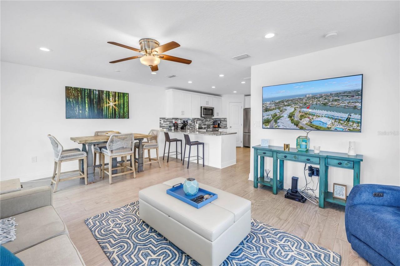 100 Windrush Boulevard, Unit 1, Indian Rocks Beach, FL 33785 Photo