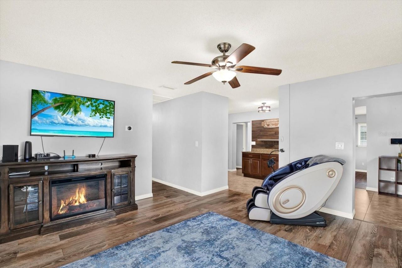 7395 18th Street N, Saint Petersburg, FL 33702 Photo