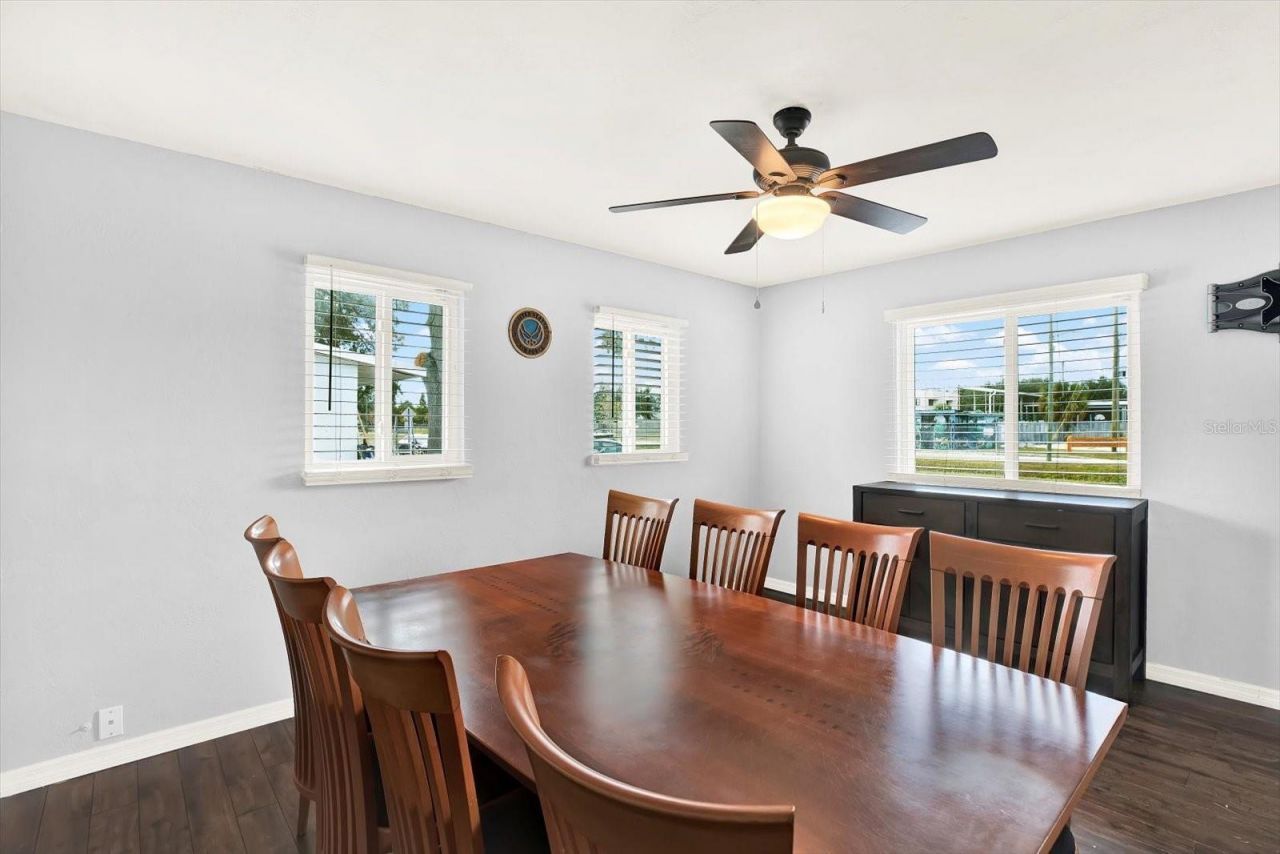 7395 18th Street N, Saint Petersburg, FL 33702 Photo