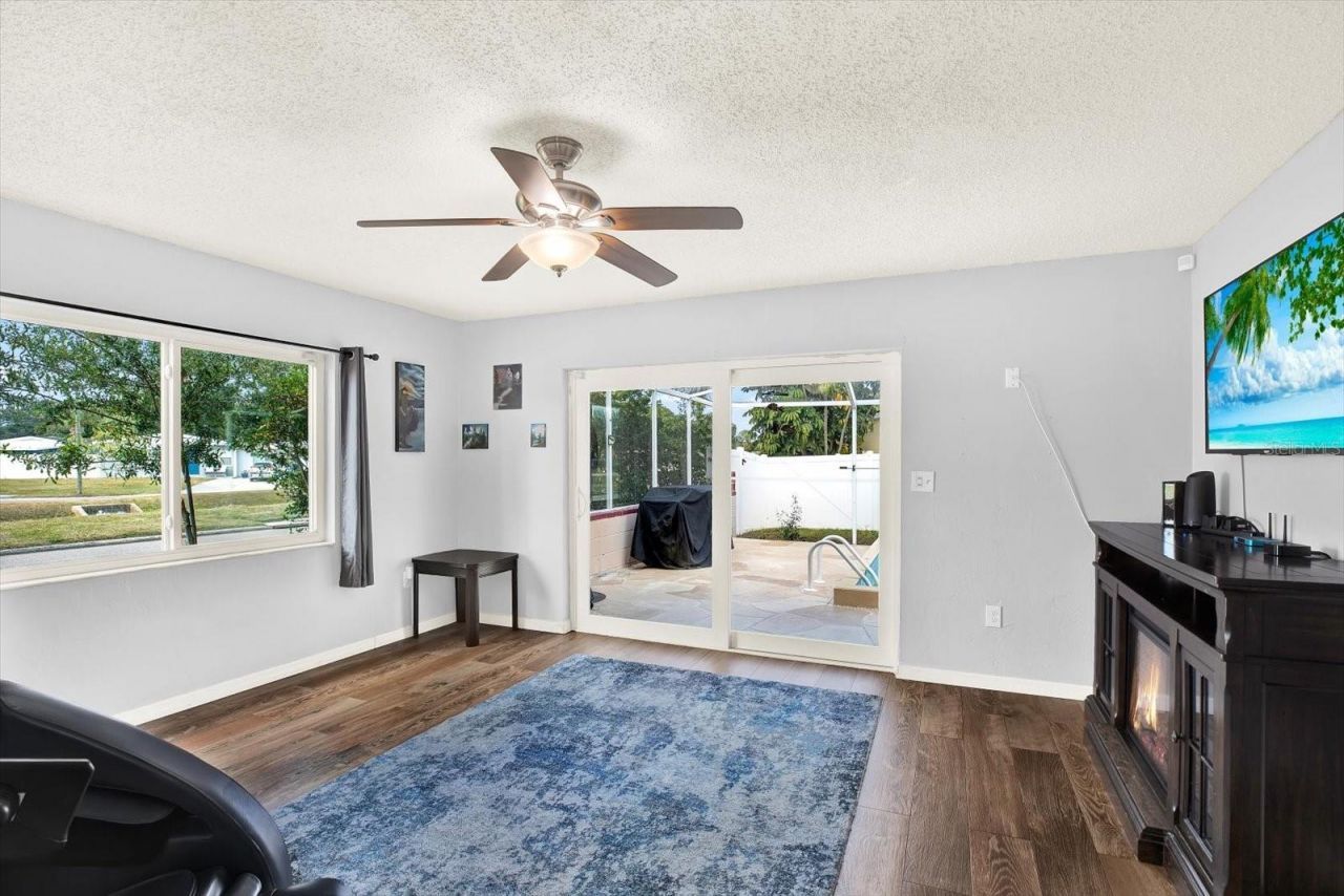 7395 18th Street N, Saint Petersburg, FL 33702 Photo