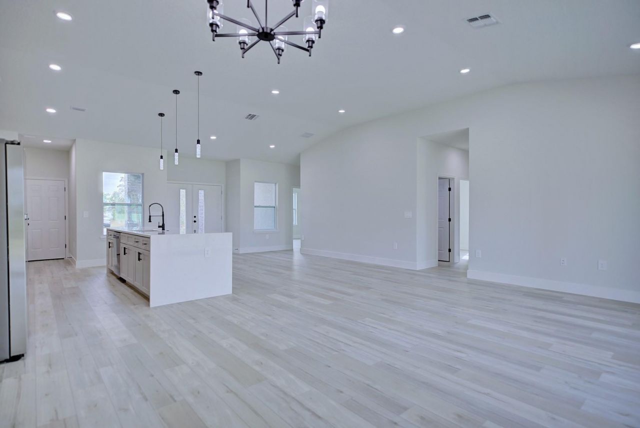 4900 Myrtle Beach Drive, Sebring, FL 33872 Photo