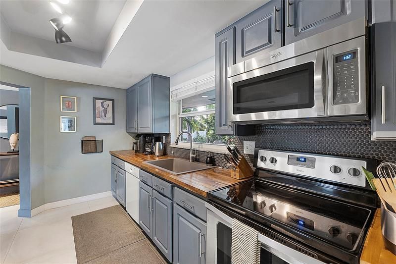 5260 NE 17th Terrace, Fort Lauderdale, FL 33334 Photo