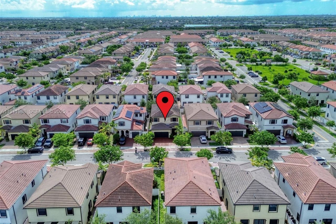 10583 W 35th Way, Unit 10583, Hialeah, FL 33018 Photo