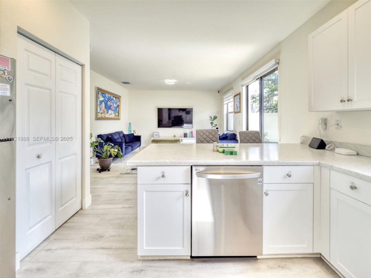 10583 W 35th Way, Unit 10583, Hialeah, FL 33018 Photo