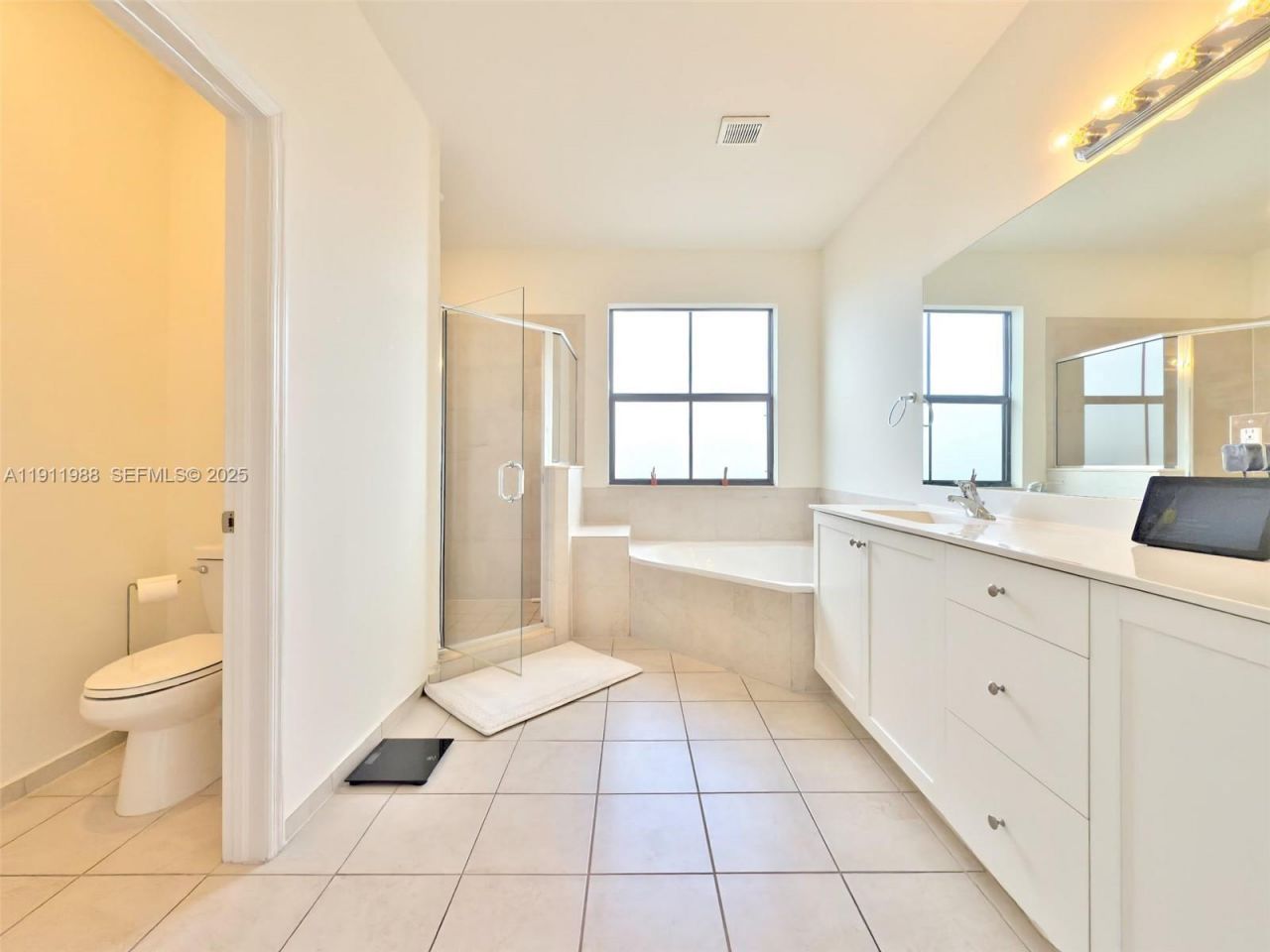 10583 W 35th Way, Unit 10583, Hialeah, FL 33018 Photo