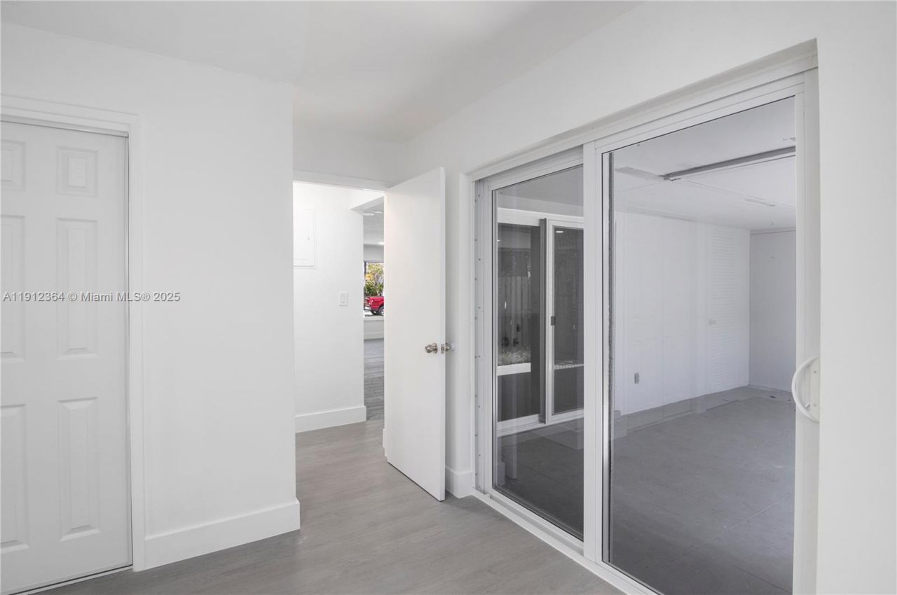 1750 NE 52nd St, Fort Lauderdale, FL 33334 Photo