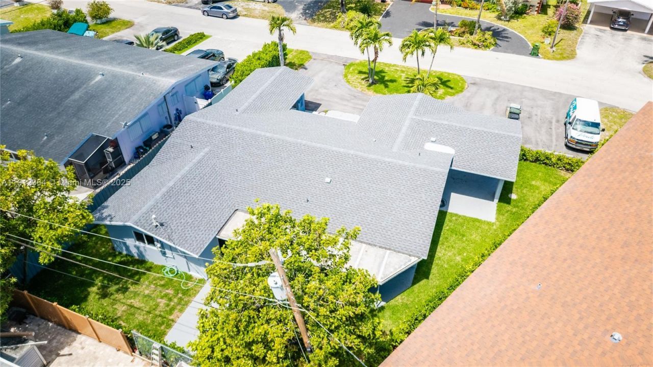 1750 NE 52nd St, Fort Lauderdale, FL 33334 Photo