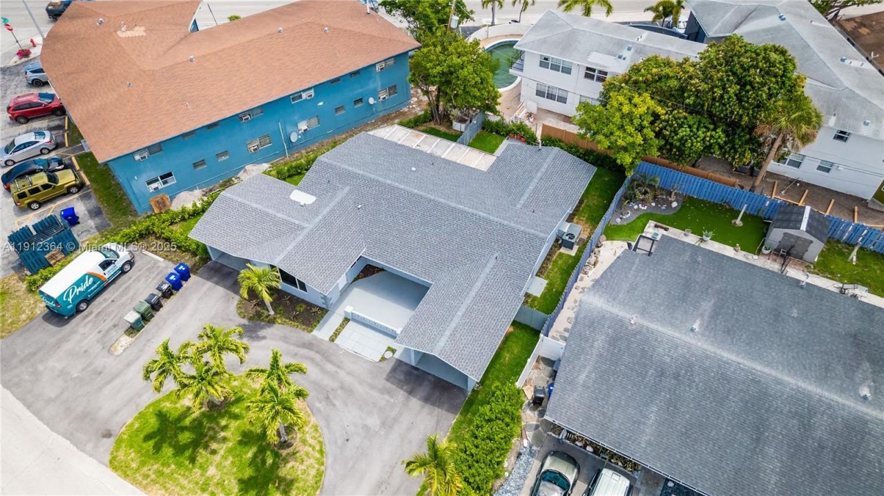 1750 NE 52nd St, Fort Lauderdale, FL 33334 Photo