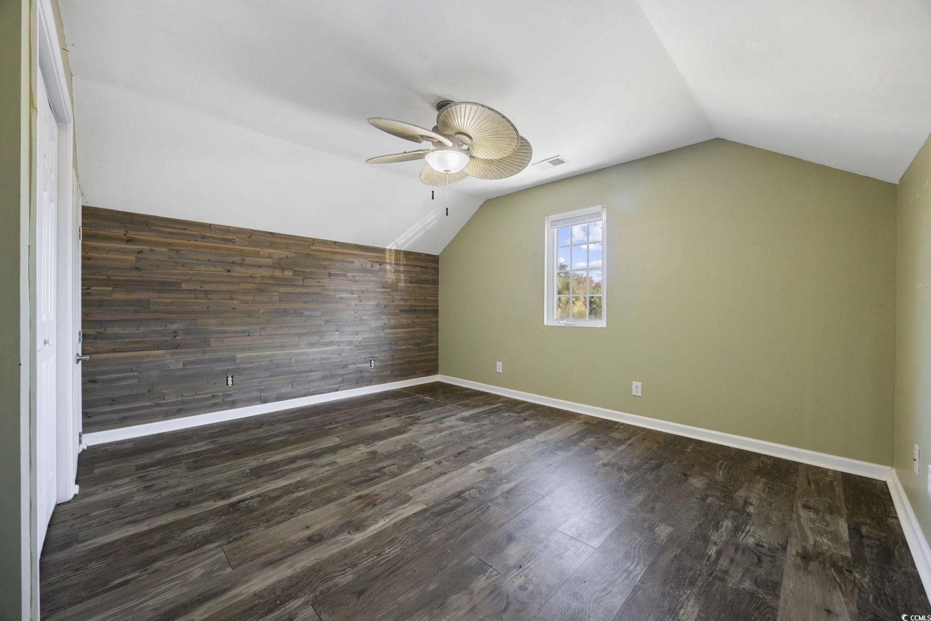 221 Addison Cottage Way Photo 15