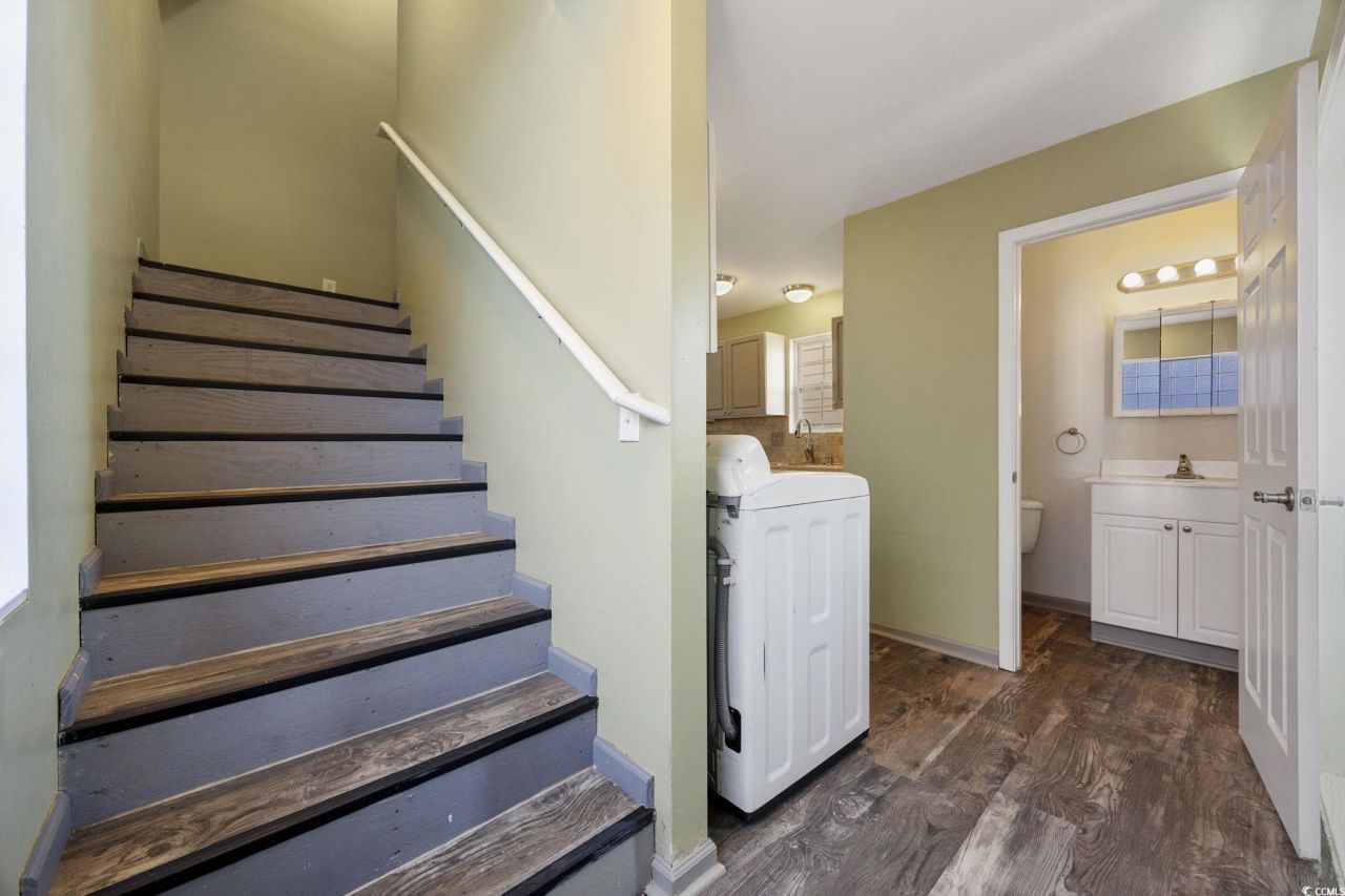 221 Addison Cottage Way Photo 15