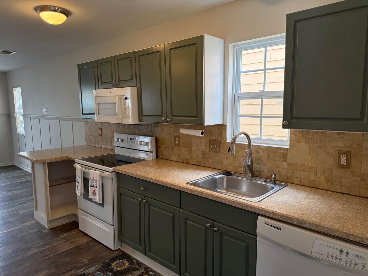 221 Addison Cottage Way Photo 9