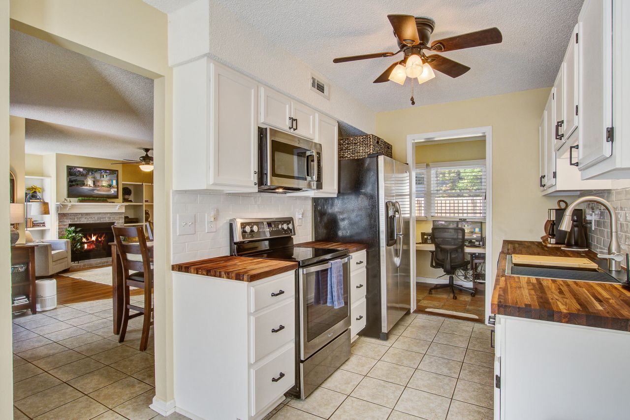 86 Indigo Lane Photo 11