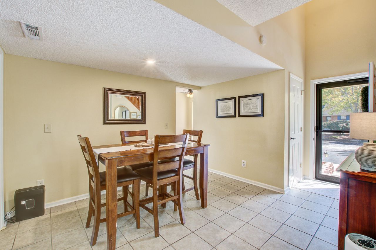 86 Indigo Lane Photo 5