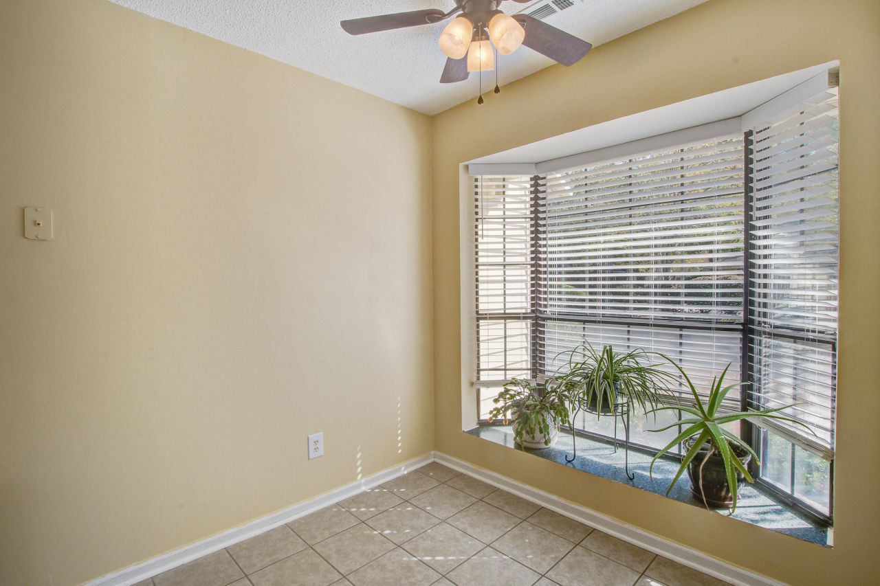 86 Indigo Lane Photo 8