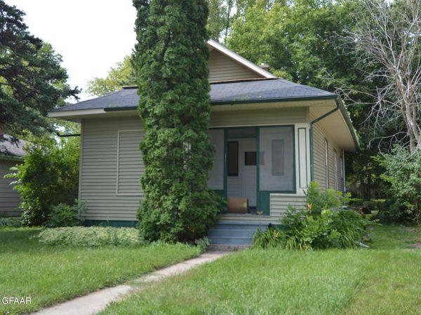 611 WALSH Street, Crookston, MN 56716