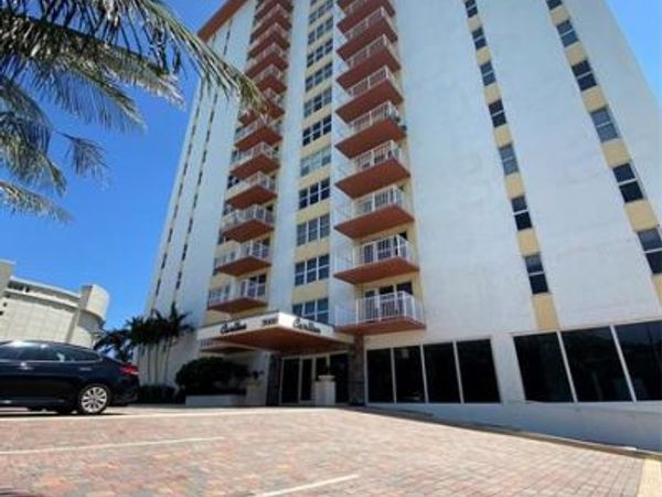 3000 E Sunrise Blvd, Unit 3C, Fort Lauderdale, FL 33304