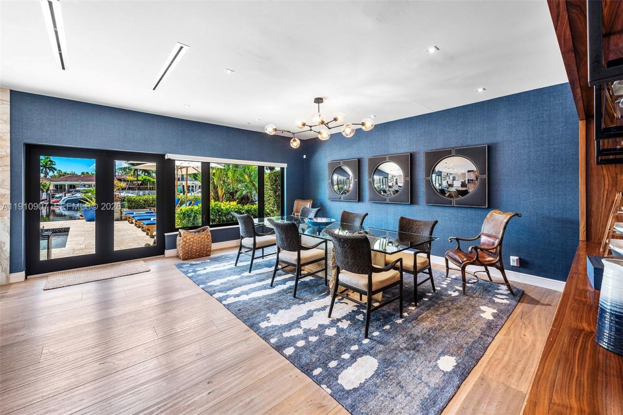 3444 NE 167th St, North Miami Beach, FL 33160 Photo