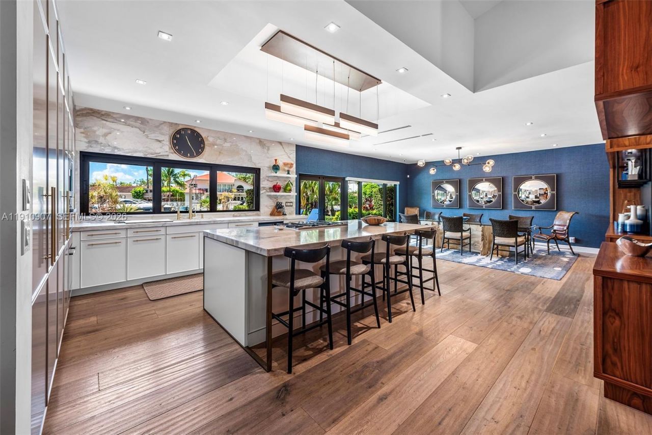 3444 NE 167th St, North Miami Beach, FL 33160 Photo