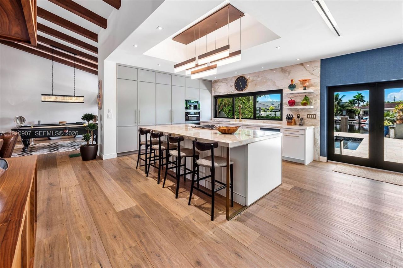 3444 NE 167th St, North Miami Beach, FL 33160 Photo